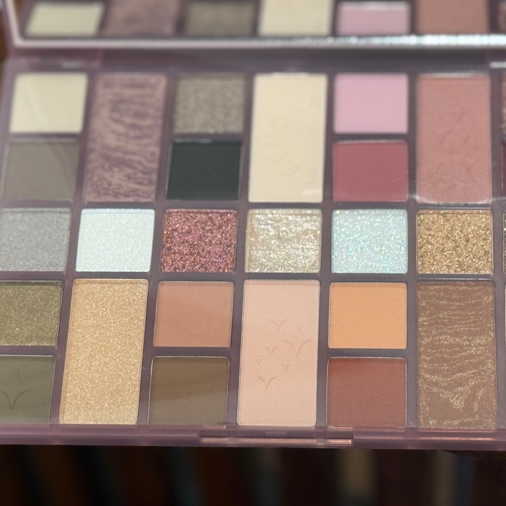 Sephora Eyeshadow Palette with Multiple Shades
